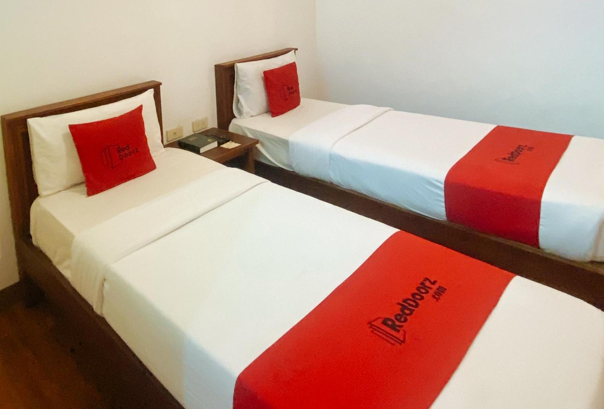 Reddoorz Plus At Balai Sofia Bed & Breakfast Batangas Talisay  Exterior foto