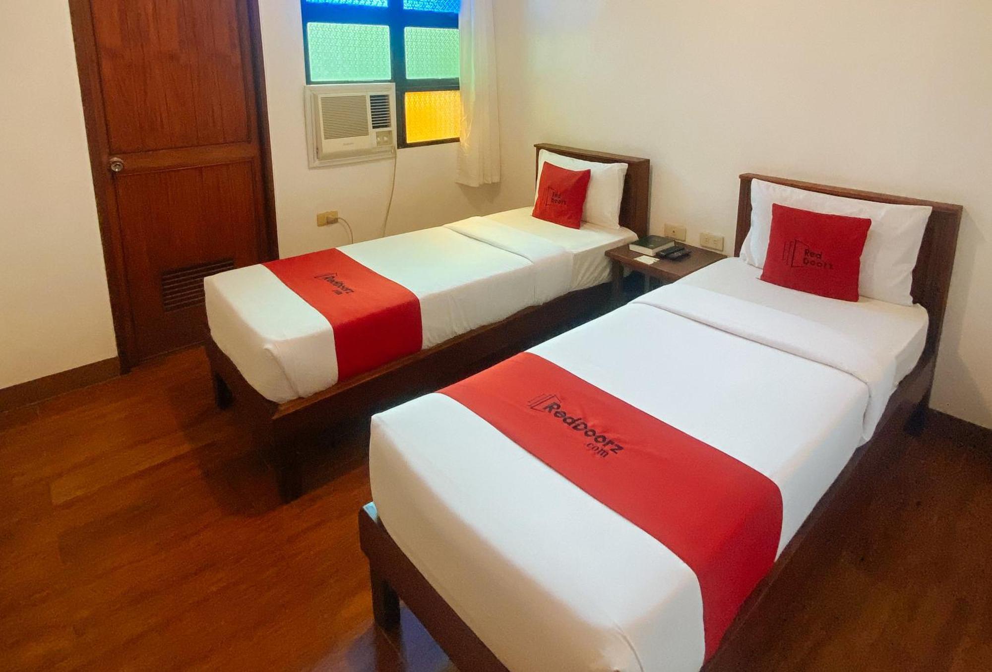 Reddoorz Plus At Balai Sofia Bed & Breakfast Batangas Talisay  Exterior foto